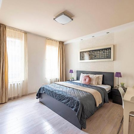 Exclusive Central Suite With Balcony By Prestige Homes بودابست المظهر الخارجي الصورة